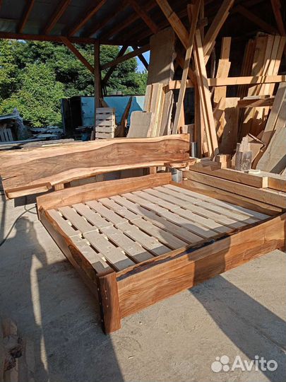 Кровать двухспальная 160 200 деревянная