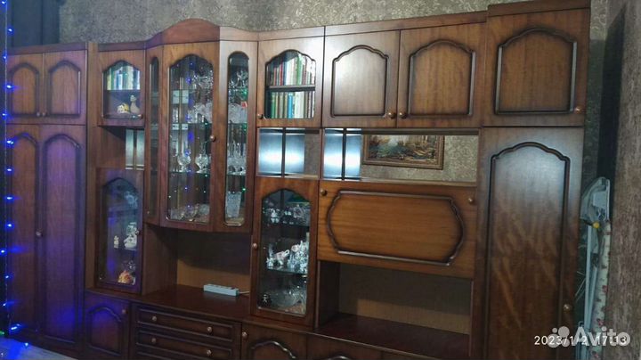 Стенка в гостиную