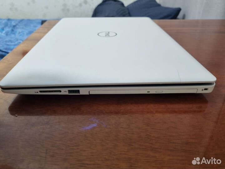 Ноутбук Dell inspiron 5570