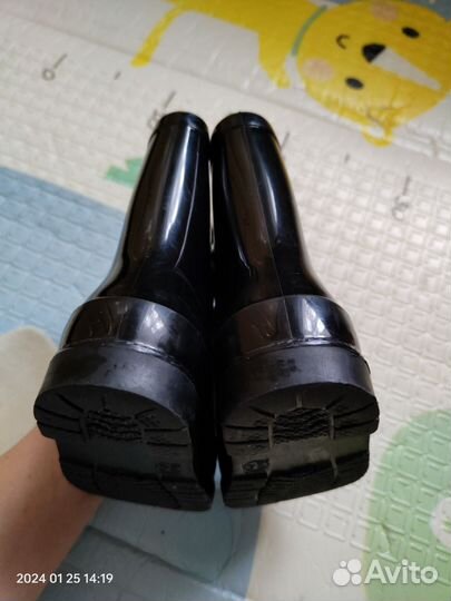 Резиновые сапожки детские 24