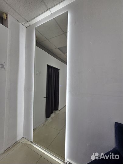 Зеркало настенное с подсветкой