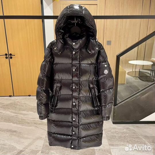 Продам новый пуховик пальто Moncler