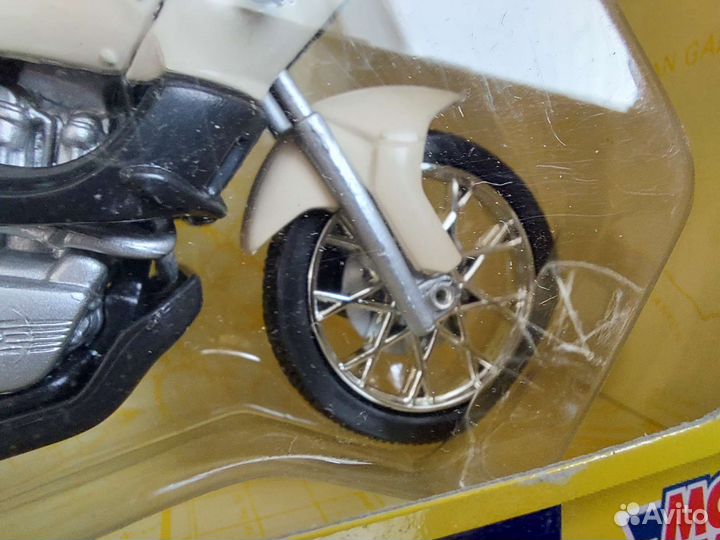 Коллекционная модель мотоцикла BMW F650 1:18