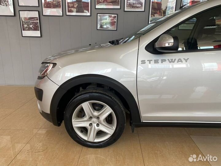 Renault Sandero Stepway 1.6 МТ, 2016, 90 391 км