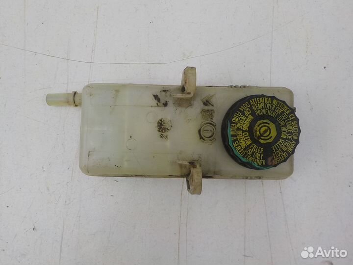 Бачок тормозной Peugeot 308 2007