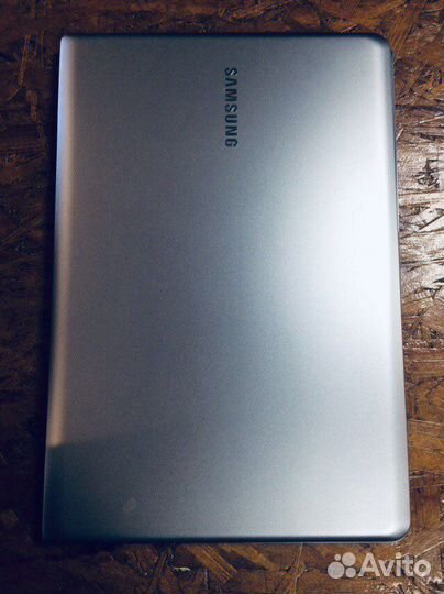 Ультрабук Samsung / Core i5