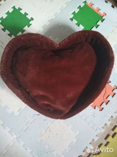 Лежанка для кошек или маленьких собак