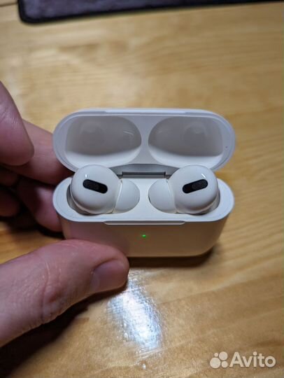 Беспроводные наушники apple airpods (паль)