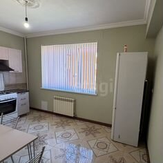 Фото 1: 2-к. квартира, 63 м², 3/5 эт.