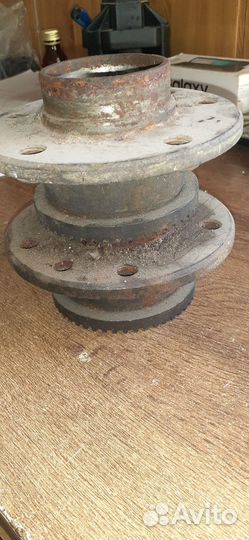 Запчасти на Мерцедес М-190Е