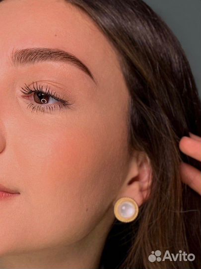 Модель на брови на осветление бровей бесплатно