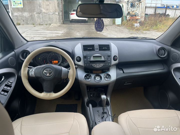 Toyota RAV4 2.0 AT, 2006, 250 000 км