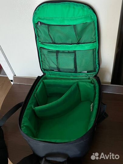 Зеркальный фотоаппарат Canon 77D