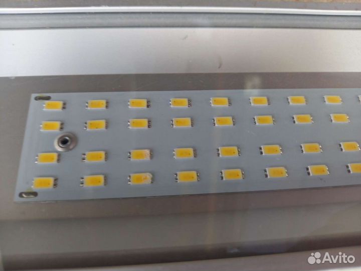 Лампа светодиодная прожектор Svt u-l-120-400