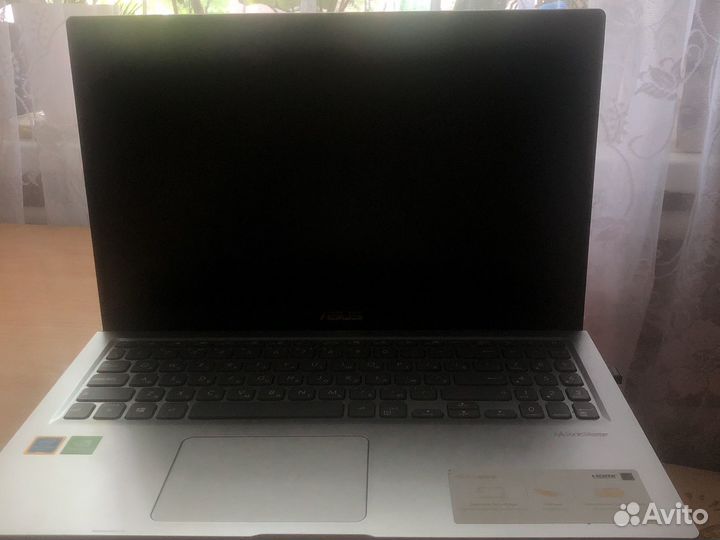 Ноутбук asus