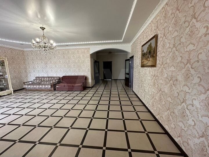 Дом 240,7 м² на участке 11 сот.