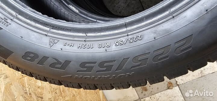 Pirelli Ice Zero FR 225/55 R18