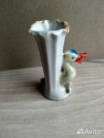 Фарфоровая статуэтка 