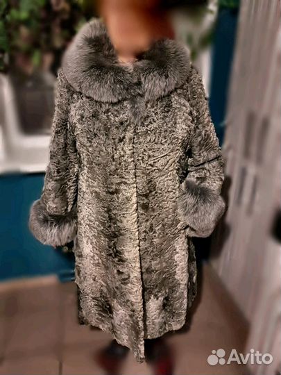 Шуба каракулевая