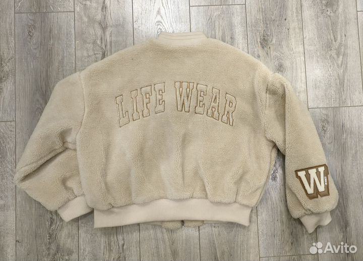 Куртка и костюм