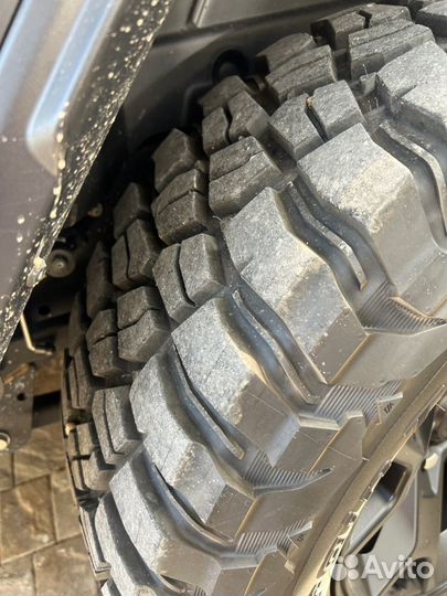 Bfgoodrich Mud-Terrain T/A KM3 285/70 R17 121