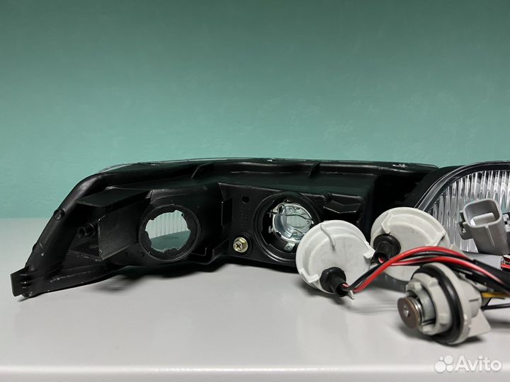 Фары противотуманные Туманки Camry 40