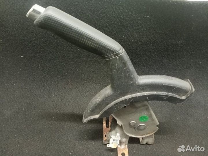 Ручка ручного тормоза Hyundai Solaris 2011