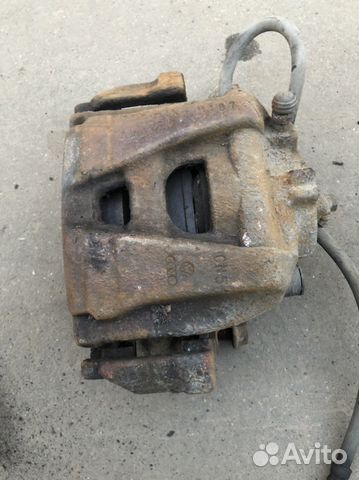 Суппорт передний правый VW Tiguan 1