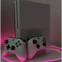 Xbox one s 2 г�еймпада 1tb