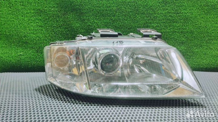 Фара правая Audi A6 C5 (S6,RS6) 2000