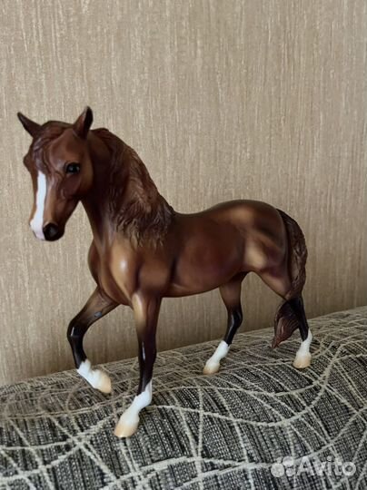 Лошадь breyer