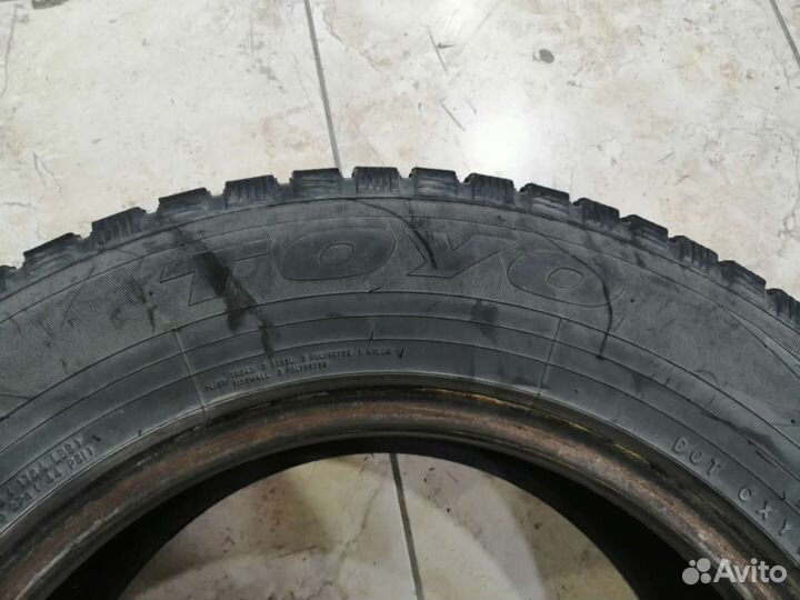 Toyo Observe GSi-5 215/70 R16