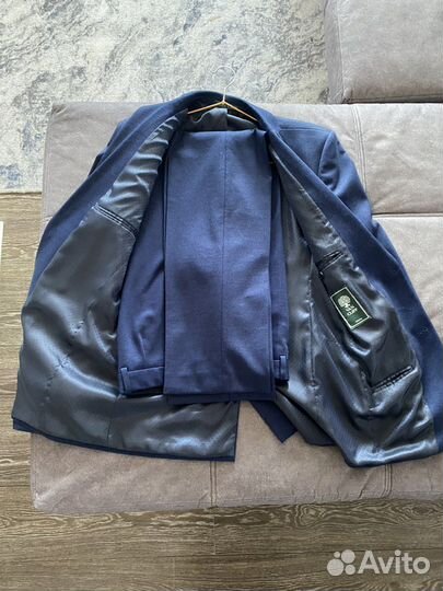 Костюм мужской