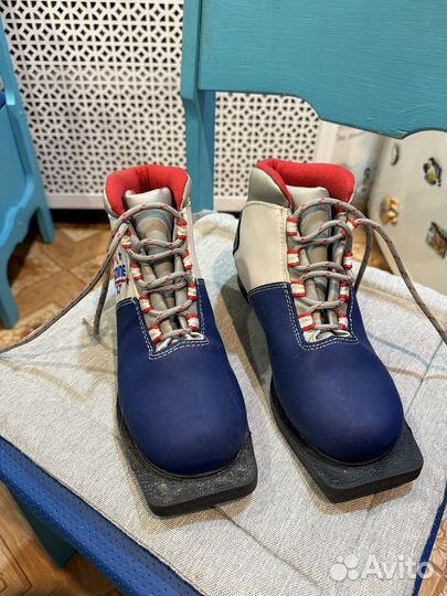 Лыжные ботинки