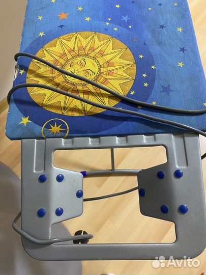 Гладильная доска с розеткой