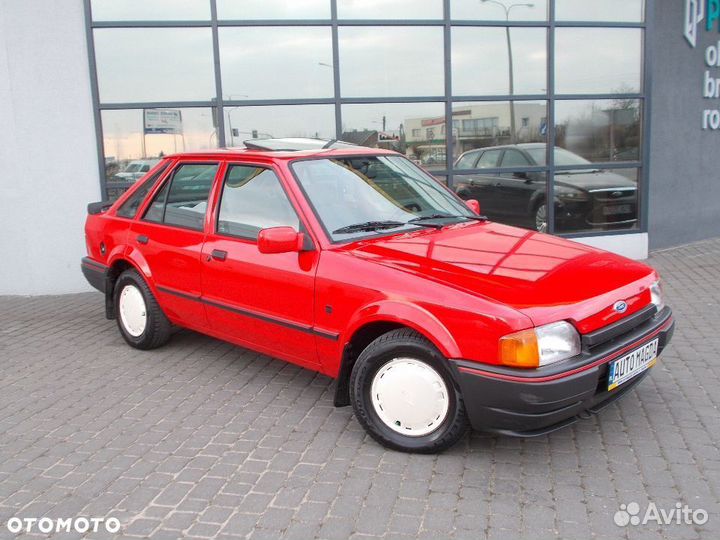 В разборе Форд Эскорт