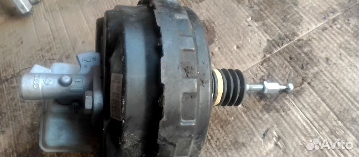 Вакуумный усилитель с гтц Audi Q5 8r