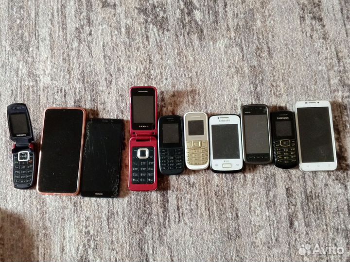 Телефоны разные