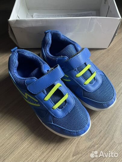 Кроссовки детские 31р