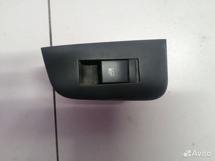 Кнопка стеклоподъемника Epica I (2006–2009)
