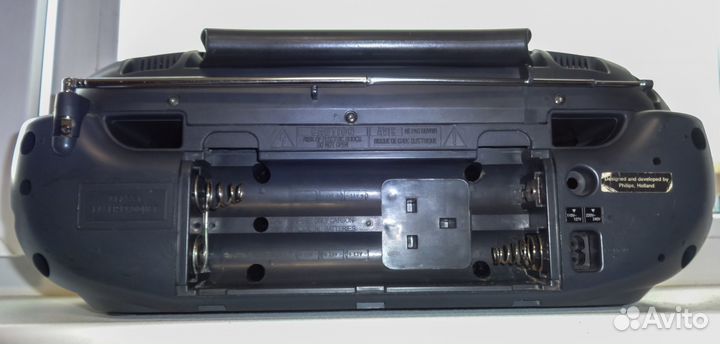 Магнитола Philips AZ8051 с блютуз