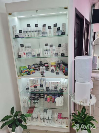 Стеллаж витрина