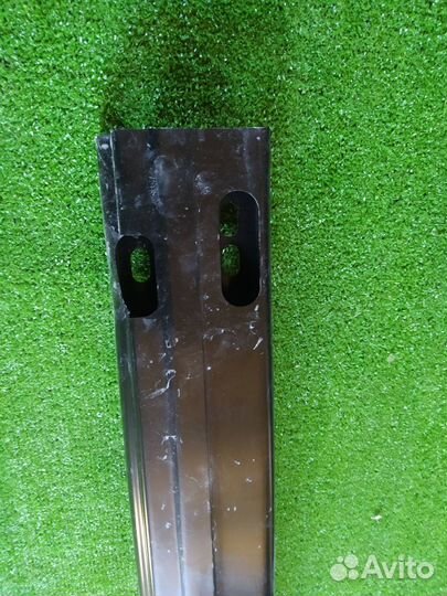 Усилитель бампера передний Toyota Camry