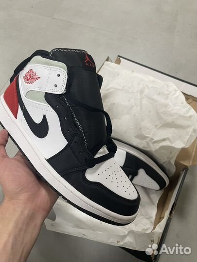 Кроссовки мужские Nike Air Jordan 1 Mid SE