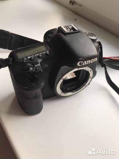 Камера - зеркальный фотоаппарат 7d body