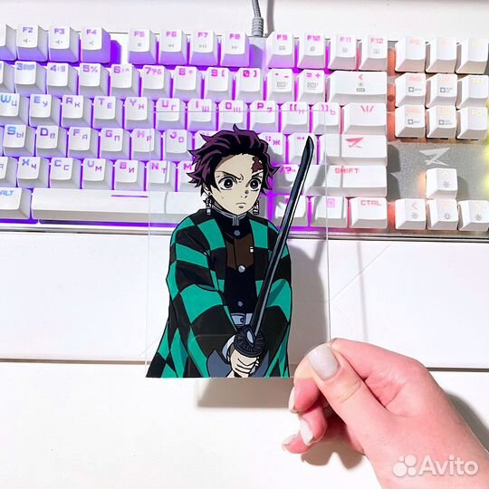 Аниме на стекле, Танджиро, Клинок