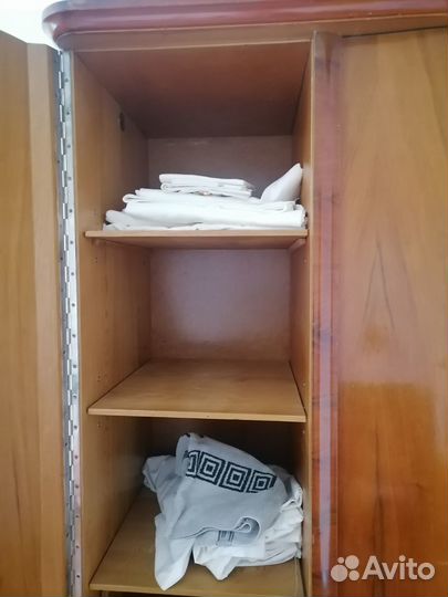 Советский шифоньер трехстворчатый