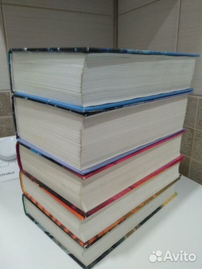 Цикл книг Джорджа Мартина и Анджея Сапковского