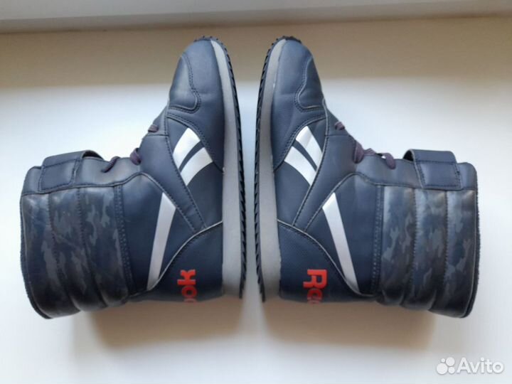 Reebok.EUR 36,5