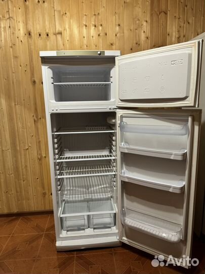 Холодильник indesit